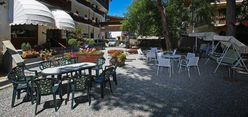 Hotel Gran Baita Саузе-д'Ульс Экстерьер фото