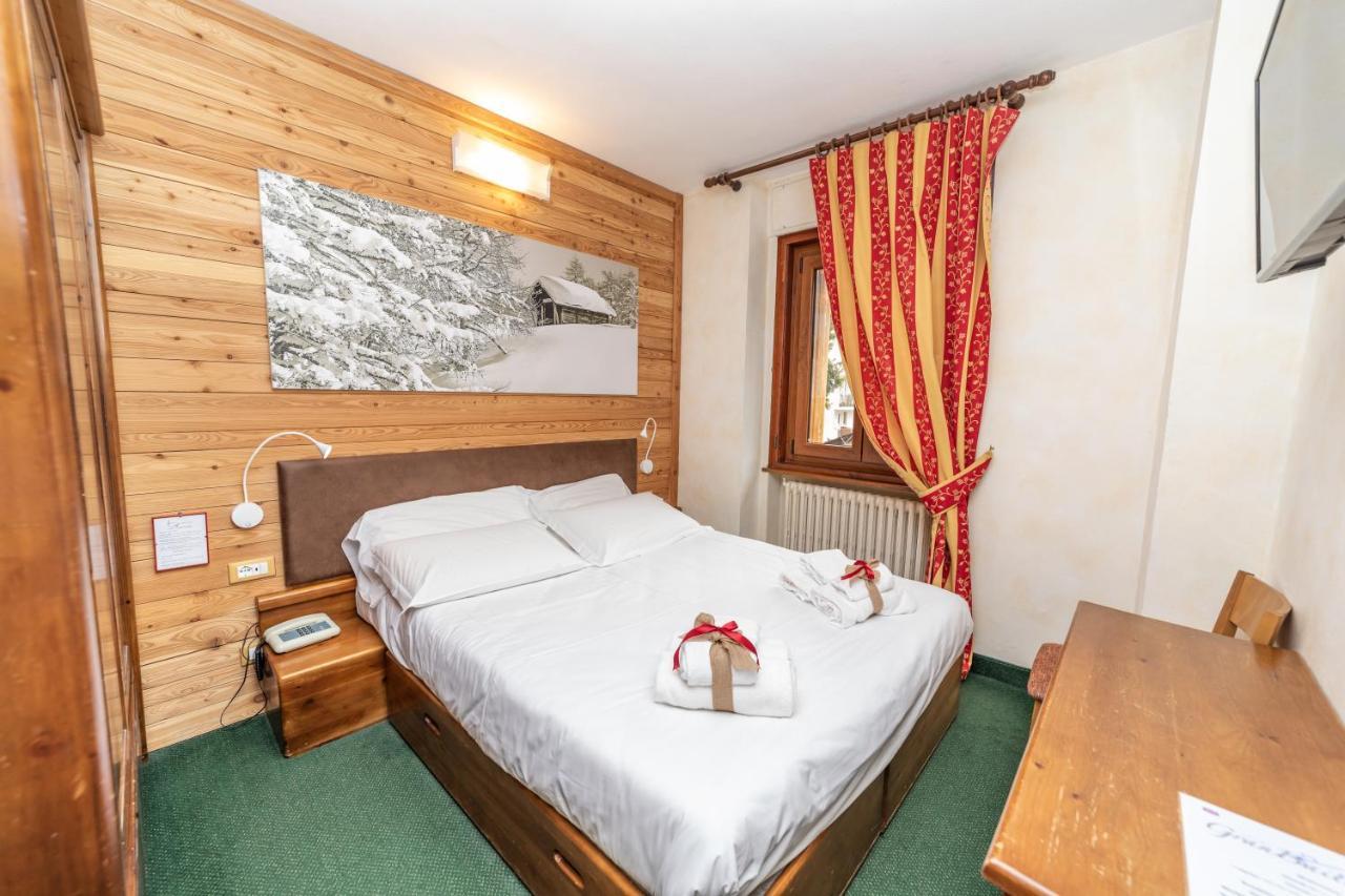 Hotel Gran Baita Саузе-д'Ульс Экстерьер фото